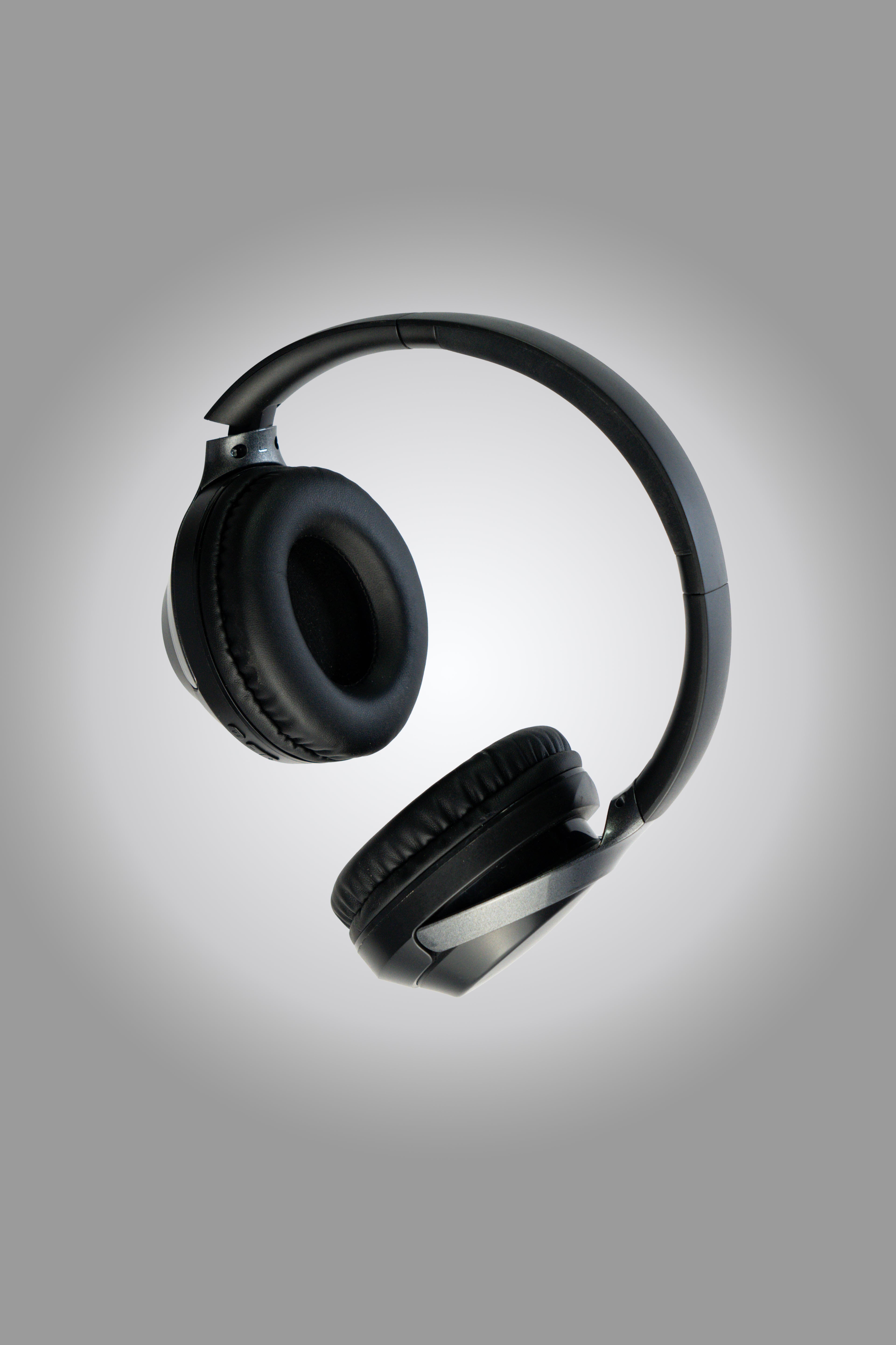 Kerno Headphones: Starry Black, Over-Ear ANC - Kerno