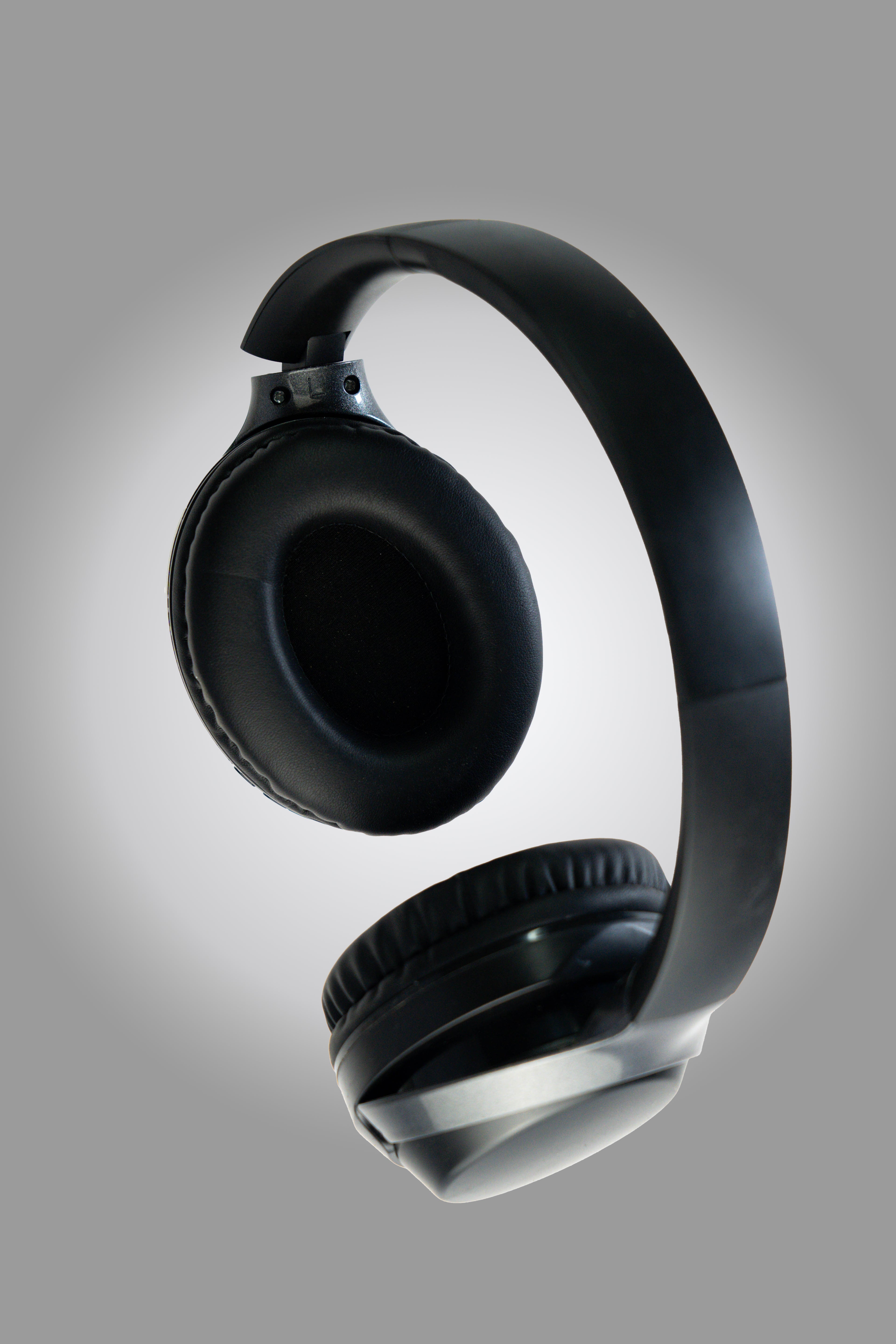 Kerno Headphones: Starry Black, Over-Ear ANC - Kerno