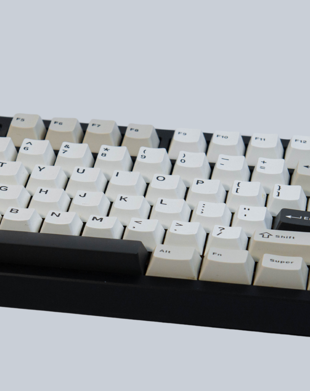 Dark Night Kingdom: 80% Aluminum Wireless Keyboard - Kerno