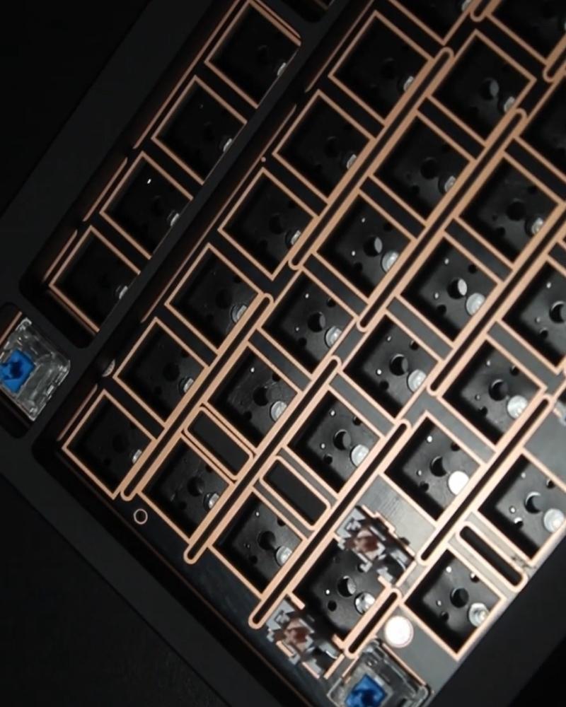 AL75: Aluminum Wireless Mechanical Keyboard, Frostline - Kerno