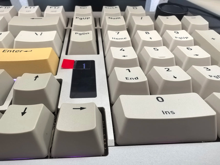 Fast shipping, novel design, and excellent feel; those who like it should definitely buy it.