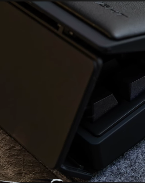 Ink Dust Black: 75% Wireless Keyboard, Foldable Palm Rest - Kerno