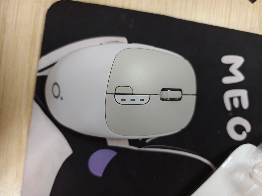 It feels comfortable to the touch and is very smooth to use; it's a great experience.