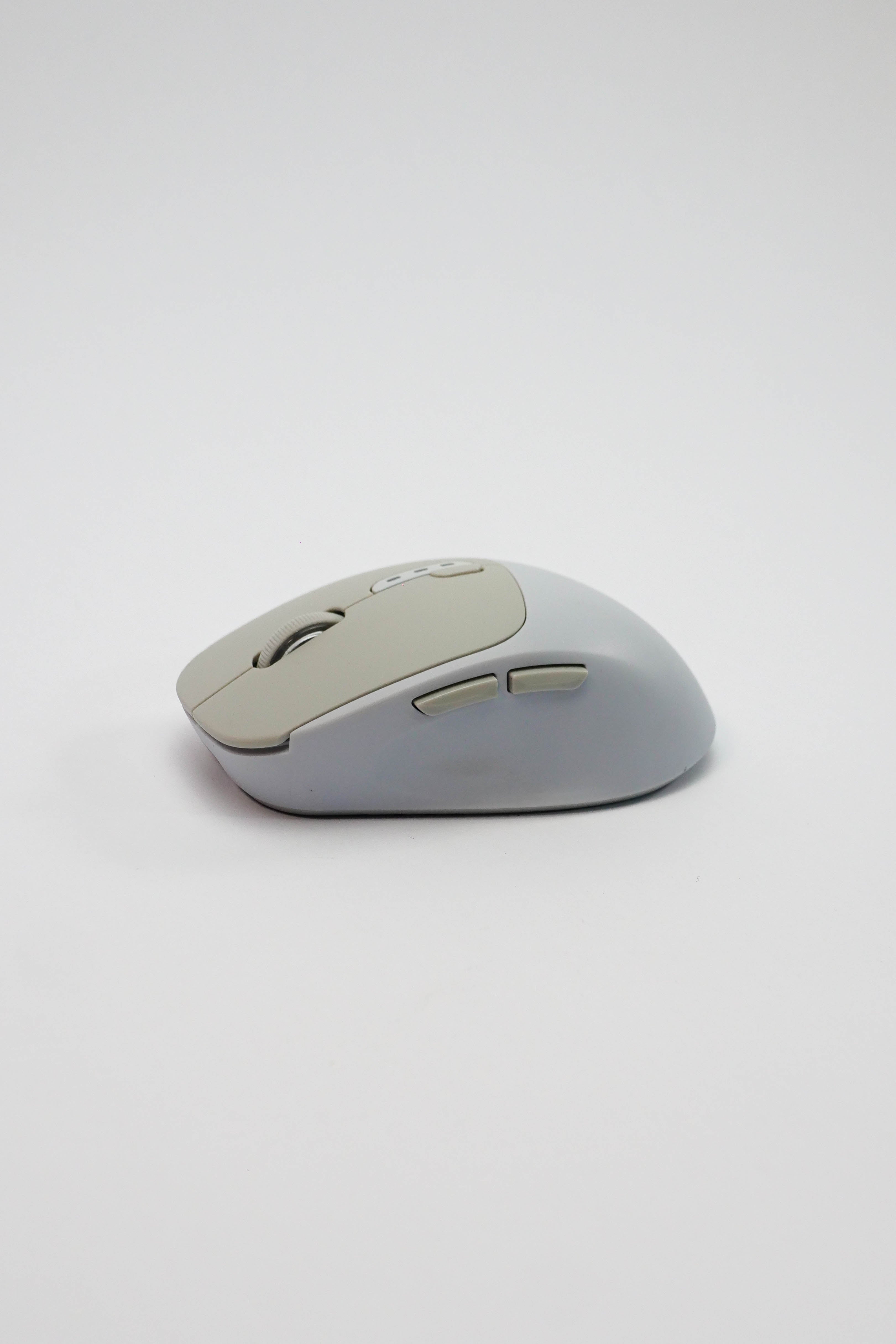 Moonlight Gray: Silent Wireless Mouse, Dual-Mode - Kerno