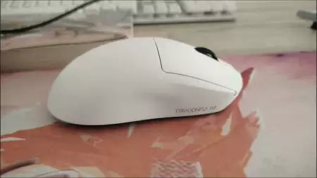 1. The mouse offers a comfortable, non-slip grip, responsive performance with no delay, and excellent battery life, making it suitable for both office work and gaming. 2. It boasts a stylish and high-quality desig