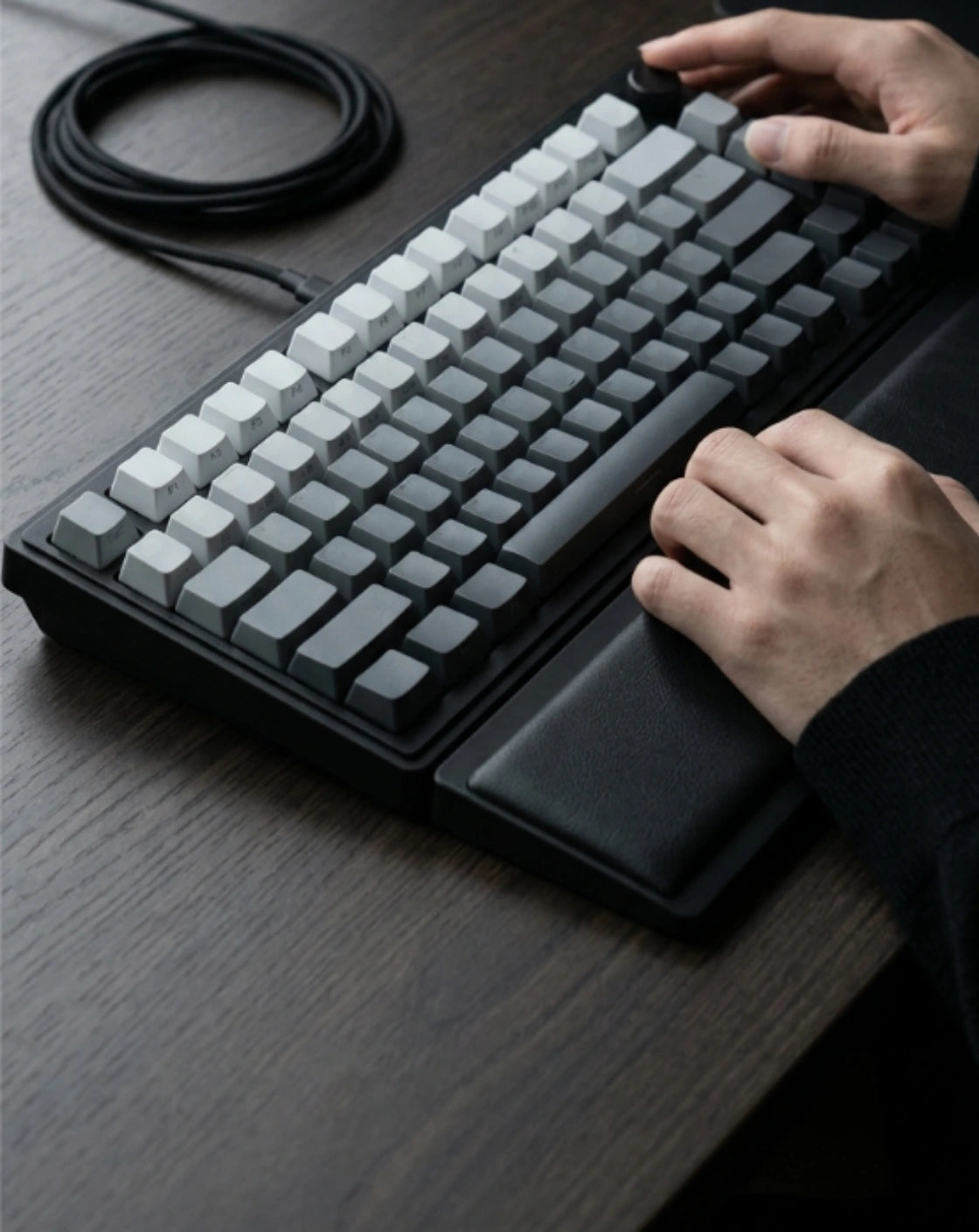 Ink Dust Black: 75% Wireless Keyboard, Foldable Palm Rest - Kerno