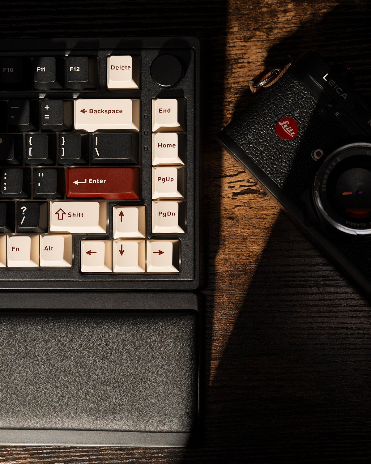 Dark Glory: 75% Wireless Keyboard, Foldable Palm Rest - Kerno