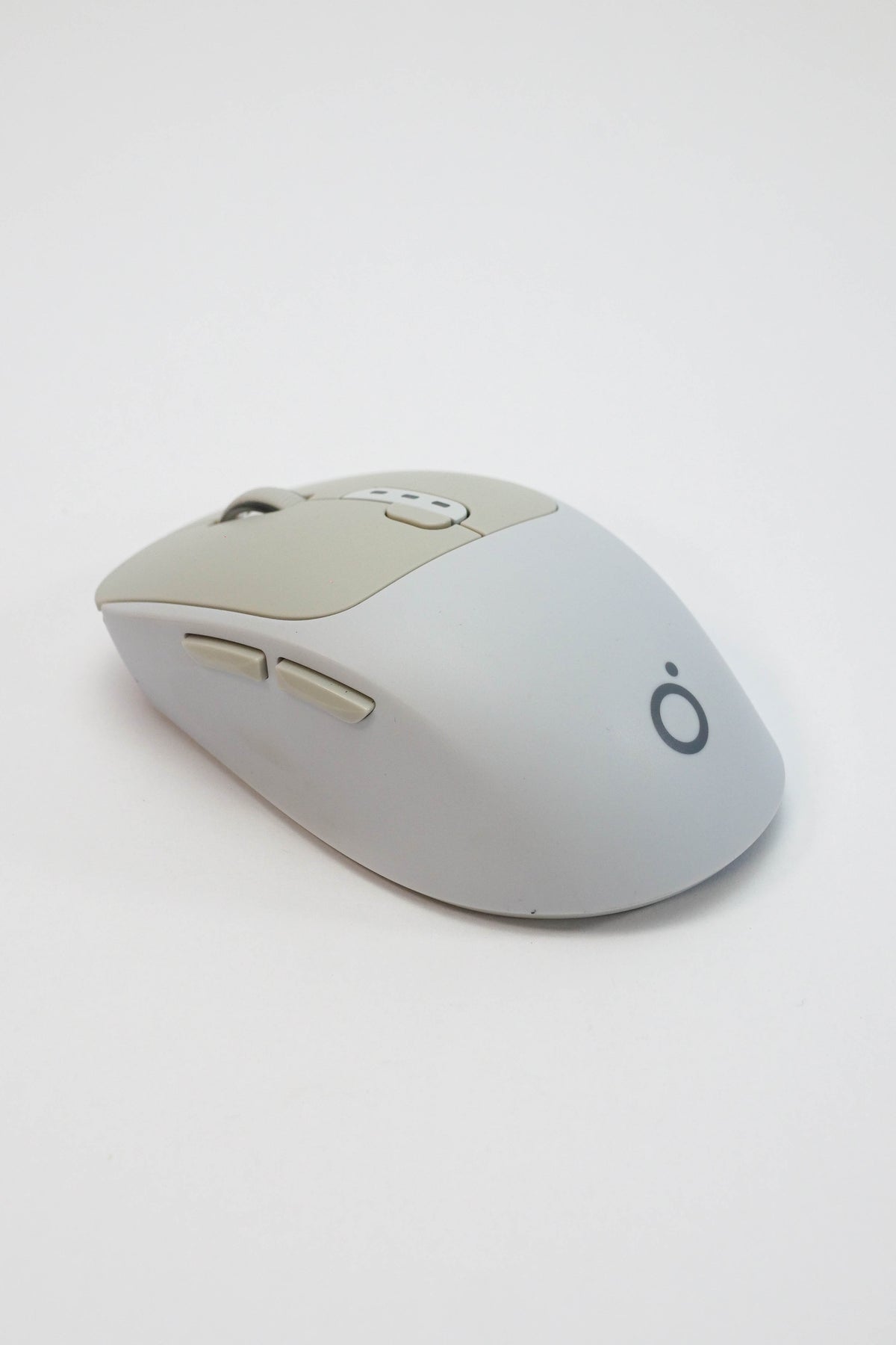 Moonlight Gray: Silent Wireless Mouse, Dual-Mode - Kerno