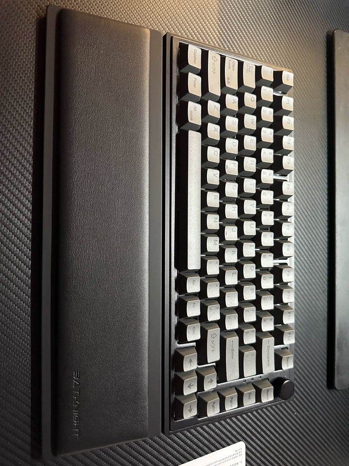 My first impression was that the keycaps felt amazing. The PBT keycaps had a smooth , and the finely tuned stabilizers made the larger keys feel solid and quiet. The linear switches were incredibly smooth