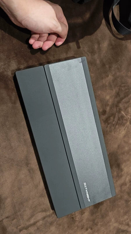 Overall, it exceeded my expectations. It's very competitive at this price point, and the design is unique! It's dustproof, can be used as a wrist rest, and can enter a smart sleep mode when the keyboard is covered